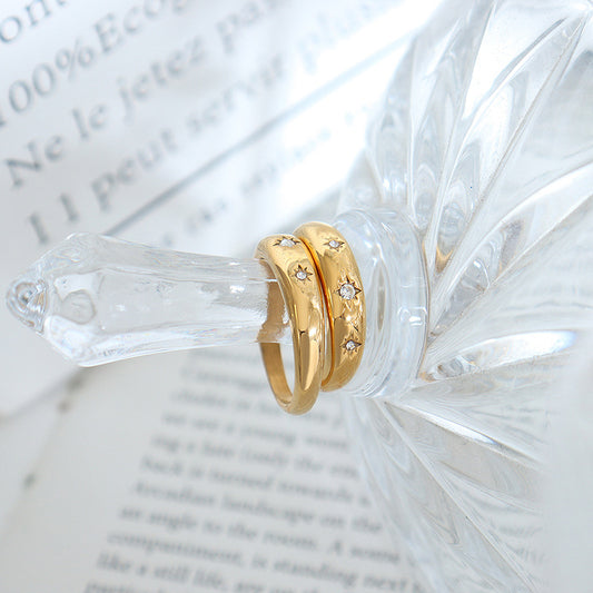 A luxurious 18K gold fashion ring with diamonds