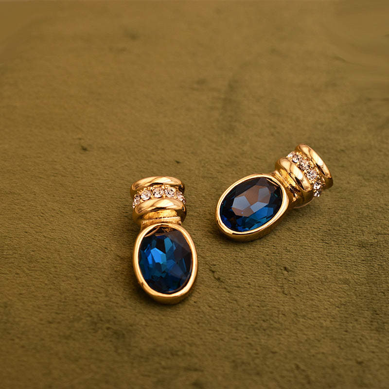 Midnight Azure 18K Gold Y-Shaped Sapphire Set