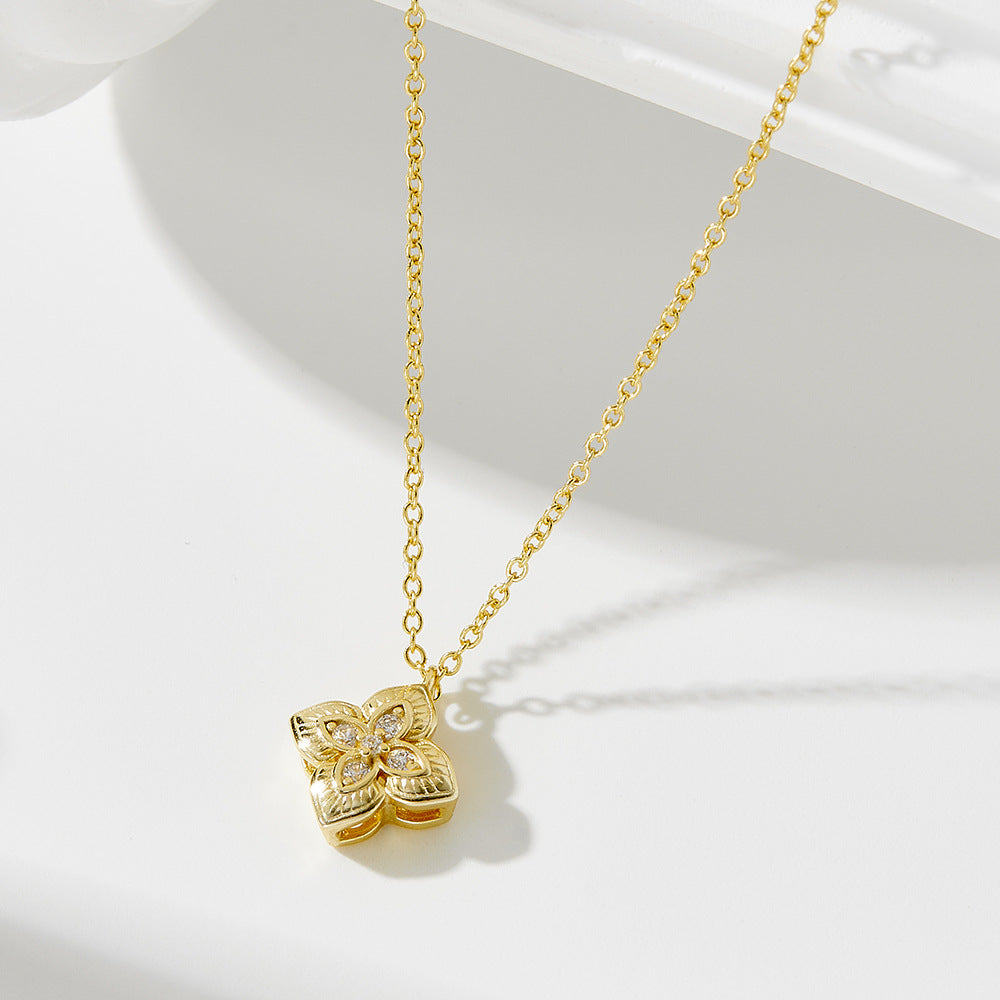 Eternal Clover Pendant Necklace