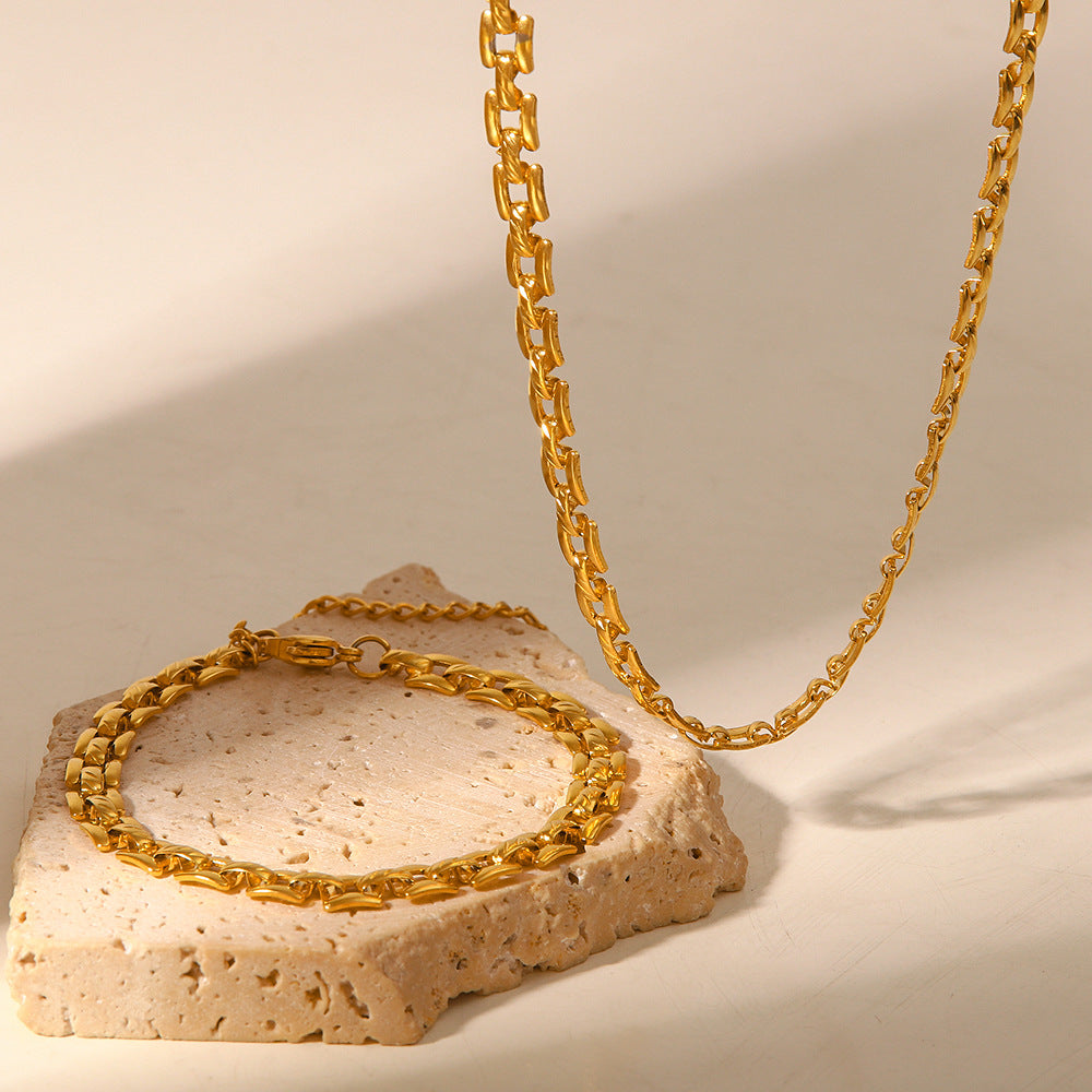 Vintage Watch Strap Chain Bracelet – Gold-Tone Statement Piece