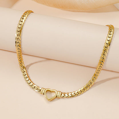 Heart-Shaped Snake Bone Chain Necklace  Fashion Edition