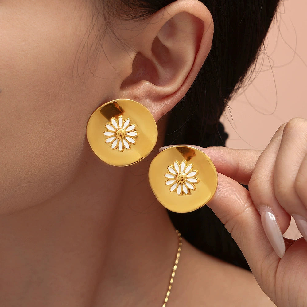 14K Gold Drip Daisy Ring & Stud Earrings