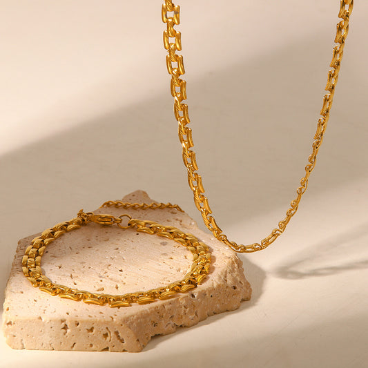 Vintage Watch Strap Chain Bracelet – Gold-Tone Statement Piece